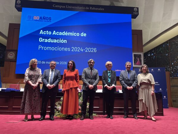 174 alumnos de Bachillerato y Ciclos Formativos se gradúan en el Salón de Actos Juan XXIII de la UCO