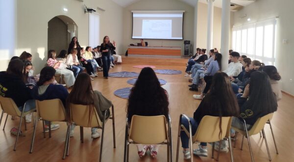 Dedicar tiempo para identificar nuestras emociones, como parte de las competencias personales